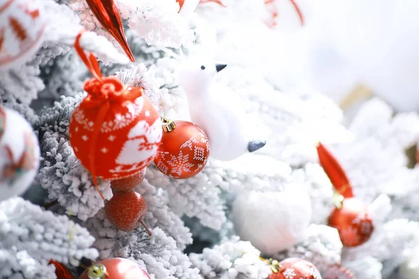 Noël Fond Vacances Boule Argent Rouge Suspendue Arbre Décoré Avec — Photo