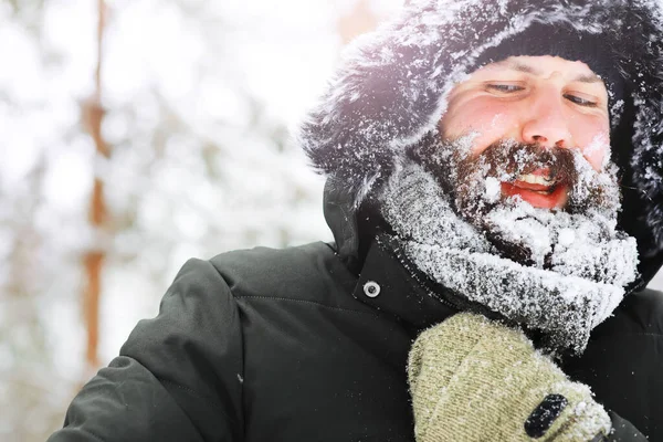 Portret Przystojnego Mężczyzny Płaszczu Scurfie Zwykła Zimowa Moda — Zdjęcie stockowe