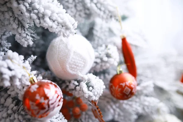 Noël Fond Vacances Boule Argent Rouge Suspendue Arbre Décoré Avec — Photo