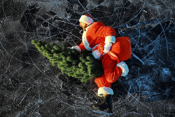 Santa Claus Spěchá Nový Rok Dárky Vánoční Stromeček Santa Claus — Stock fotografie