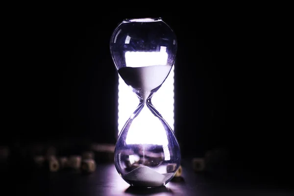 Sand Running Bulbs Hourglass Measuring Passing Time Countdown Deadline Dark — Stock Photo, Image