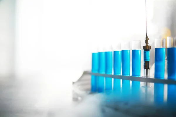 Tube Essai Verre Débordement Nouvelle Solution Liquide Bleu Potassium Effectue — Photo