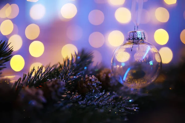 Крупный План Стекла Рождественский Бал Абстрактном Светлом Фоне — стоковое фото