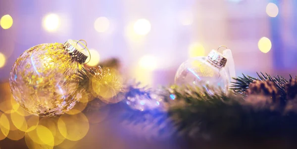 Bola Nieve Con Árbol Navidad Luces Fondo Invierno — Foto de Stock
