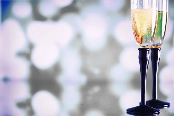 Background Tall Glasses Sparkling Wines Champagne Spray Glass Glasses Celebratory — Stock Photo, Image