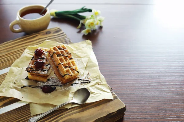 Waffles Vienenses Com Recheio Mesa Café Jogo Biscoitos Fragrantes Café — Fotografia de Stock