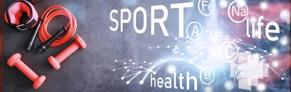 スポーツと健康的なライフスタイル スポーツ用アクセサリー ヨガマットダンベルとジャンプロープ ホームエクササイズのコンセプトを持つスポーツの背景 — ストック写真
