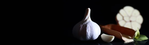 Fresh Garlic Clove Black Background Garlic Rich Vitamins Useful Spring — Stock Photo, Image