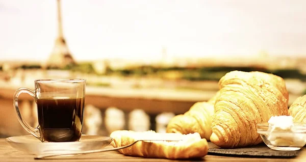 Verse Gebakjes Tafel Franse Croissant Smaak Voor Ontbijt — Stockfoto