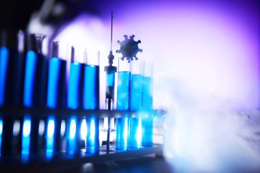 Test tüpü yeni sıvı çözelti potasyum mavisi taşar. Analiz reaksiyonu için çeşitli reaksiyonlar kullanılır. 