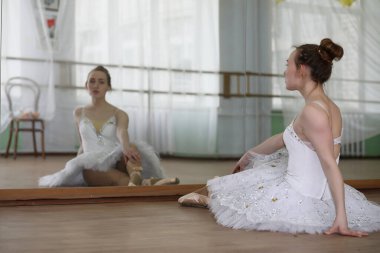 Indoo pratik Pretty kız bale dansçısı