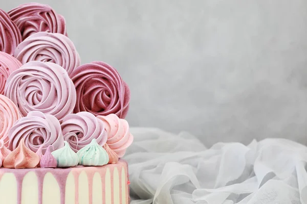 Biscoito Bolo Festivo Bonito Com Cremes Diferentes Decorar — Fotografia de Stock