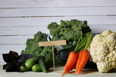 Taze sebze rustik ahşap arka plan