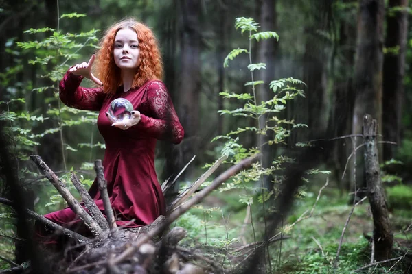 Sorcière Tient Rituel Dans Les Profondeurs Des Fourches — Photo