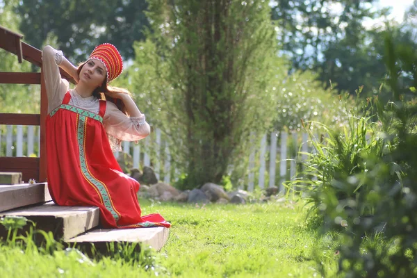 Slav Kobieta Sukience Tradycyjne — Zdjęcie stockowe