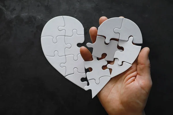 Witte Hartvormige Puzzel Hartzaken Onverdeelde Liefde Gebroken Hart Sleutel Tot — Stockfoto