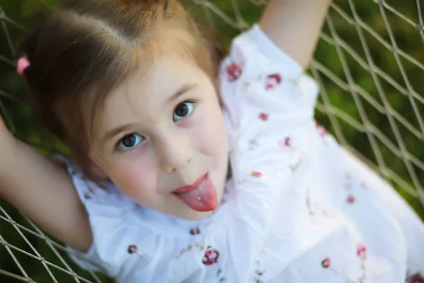 Familie Rust Natuur Vakantie Frisse Lucht Weekend Kinderen Spelen Het — Stockfoto