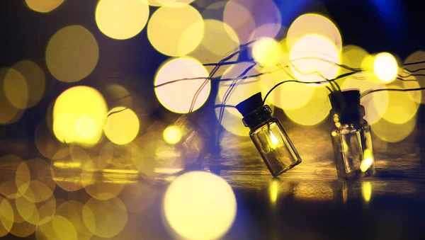 Kerstslinger Van Glazen Flessen Potten Met Een Plant Erin Nieuwjaar — Stockfoto