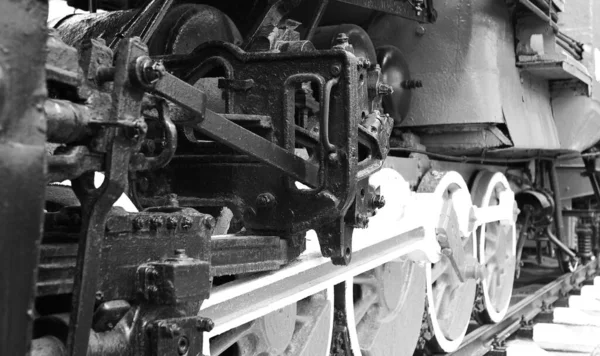 旧旧式铁路列车的金属部件详情 — 图库照片