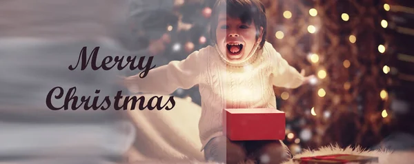 Famille Soir Noël Cheminée Les Enfants Ouvrent Des Cadeaux Noël — Photo