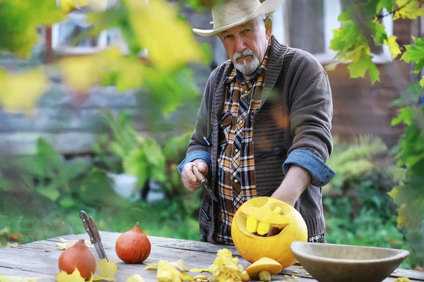 Las Tradiciones Otoñales Los Preparativos Para Fiesta Halloween Una Casa — Foto de Stock