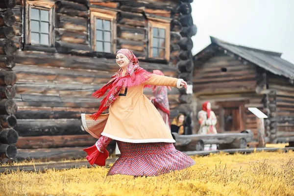 Traditionella Slaviska Ritualer Rustik Stil Utomhus Sommaren Slavisk Bondgård Bönder — Stockfoto