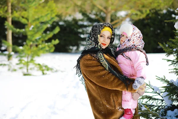 Traditional Russian Holiday Early Spring Seeing Winter Mardi Gras Family — Stock Photo, Image