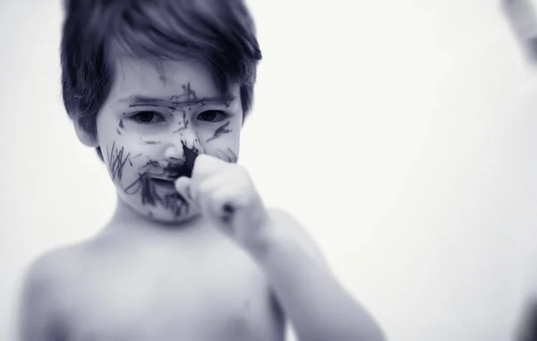 Small Child Painted His Face — Stock Photo, Image