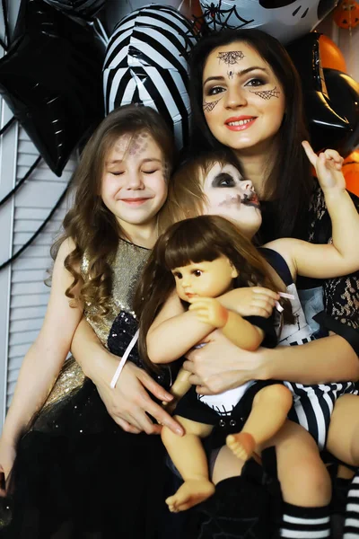 Happy Family Childrens Costumes Makeup Celebration Hallowee — Stock Photo, Image