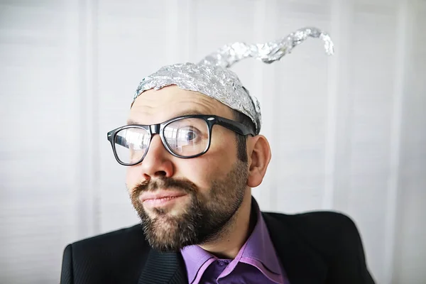 알루미늄 모자를 수염이 공포증 — 스톡 사진