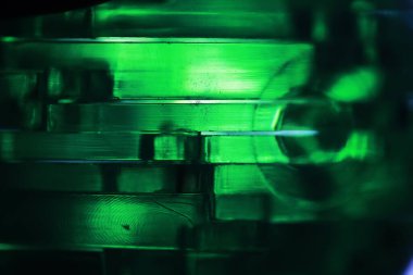 Konsept tasarım, soyut yeşil geometrik arkaplan, mimari cam yapı