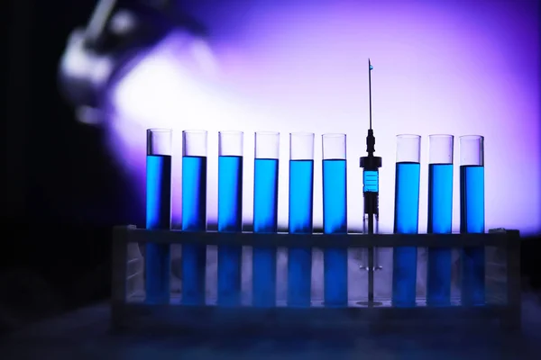 Tubo Teste Vidro Transborda Nova Solução Líquida Azul Potássio Conduz — Fotografia de Stock