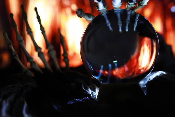 Скелет Зомби Rising Graveyard Хэллоуин Таинственные Предсказания Волшебного Шара Дым — стоковое фото