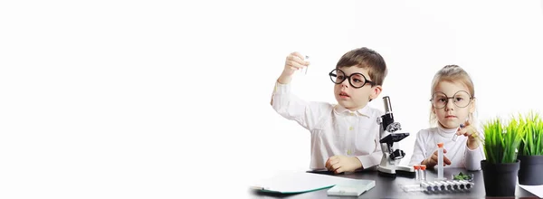 Jonge Wetenschappers Chemici Beroepsvoorlichting Voor Kinderen Keuze Van Beroep Dokter — Stockfoto