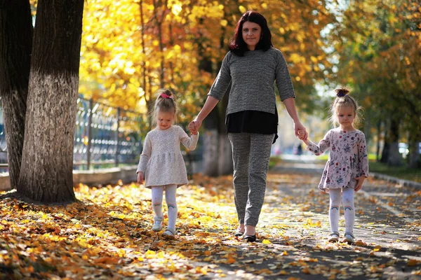 Mother Daughters Walk Autumn Park Family Fall Happiness — Stock Photo, Image