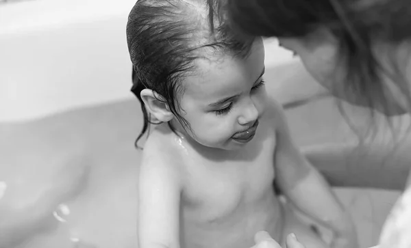 Kleine Kinder Gehen Baden Kinder Waschen Sich Badezimmer Bruder Und — Stockfoto