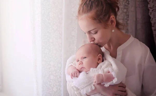 Mom Newborn Baby Her Arms Girl Holding Baby Front Window — Stock Photo, Image