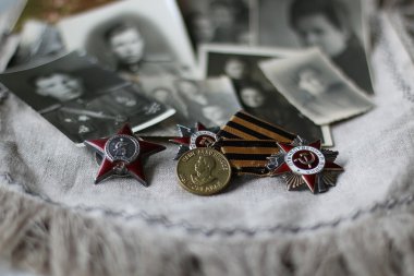II. Dünya Savaşı sigaralık ve Fotoğraflar madalyalar