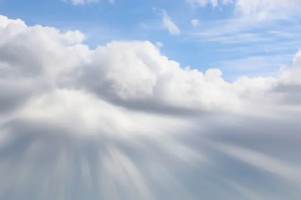 Fondo del cielo azul y las nubes —  Fotos de Stock