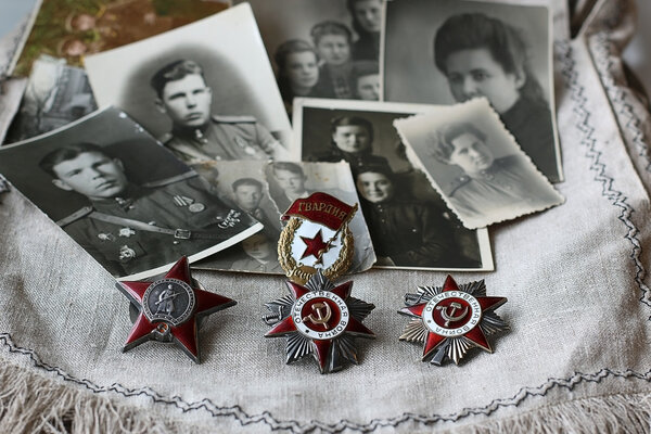 Медали Второй мировой войны портсигар и фотографии
