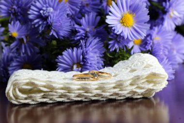 kır çiçekleri buketi Yüzükler