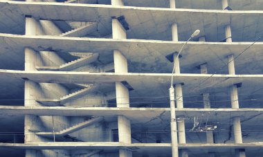 Tamamlanmamış Nesne merdivenin cephe