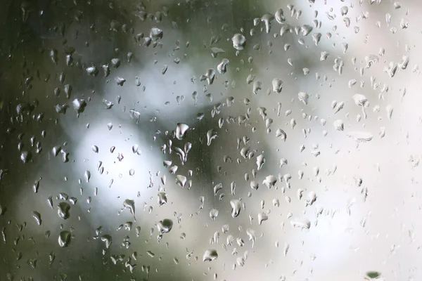 Regentropfen auf das Glas — Stockfoto
