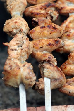 Pişirmek için ızgara tavuk