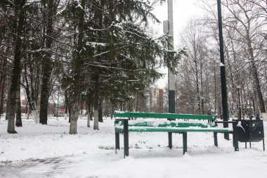 Kış tezgah bir parkta