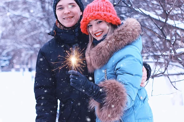 Pareja amantes con chispas felicidad — Foto de Stock