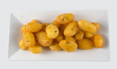 Haşlanmış ve kızarmış patates.