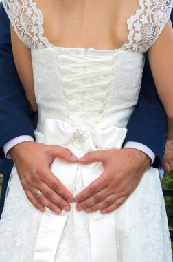 Düğün. Yeni evlilere hoş bir yakın.