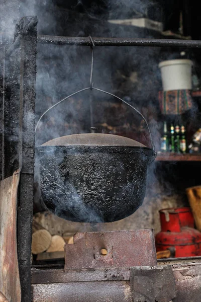 Ragoût Une Soupe Est Préparé Dans Bol Dessus Feu Ouvert — Photo