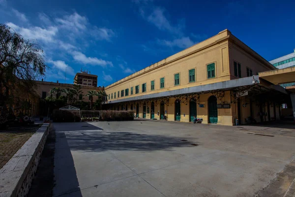 Train Station Trapani Sicily Clear Sunny Day View Platforms Office — Stock Photo, Image